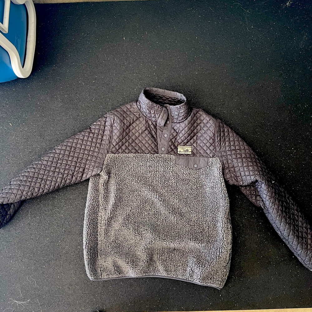 Patagonia pullover sweater
